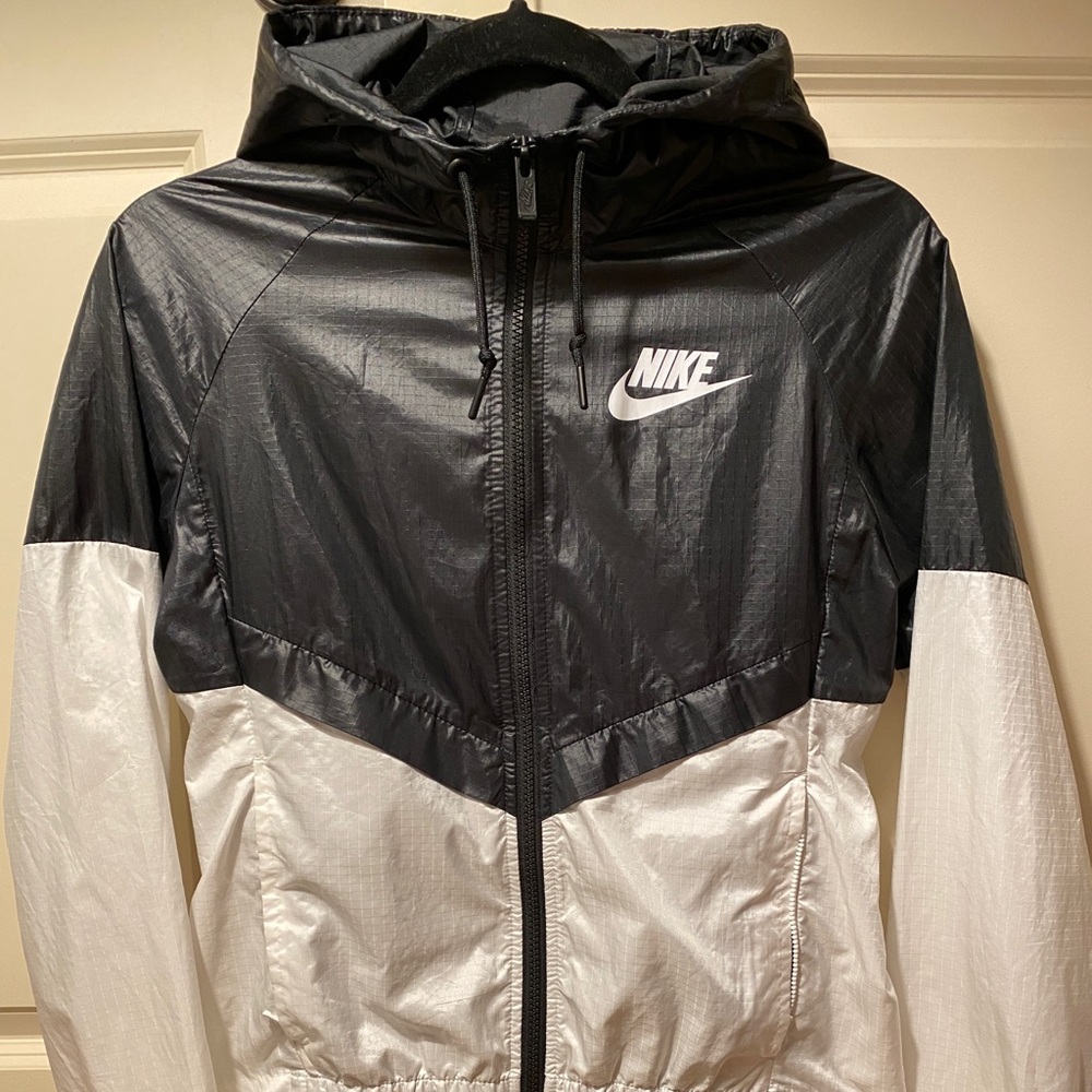 Nike windbreaker